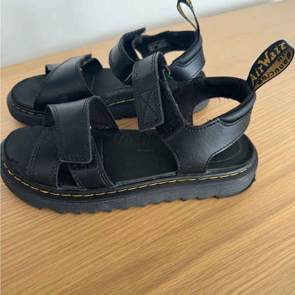 Dr. Martens Klaire Sandal - Kids - Picture 2 of 6